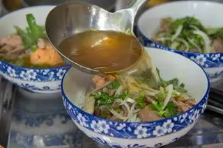 Hình ảnh Bún bò gân - viên