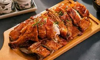 Hình ảnh Vịt quay sốt tiêu đen - nửa con
