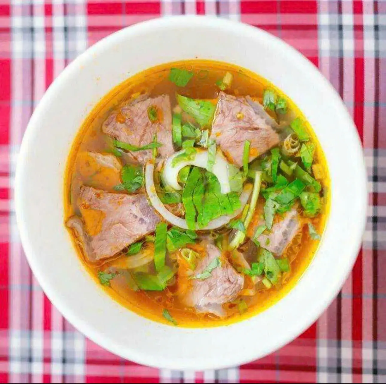 Bún bò nạm  - 67.000 ₫ tại Bún Bò Huế 39 - Rạch Bùng Binh