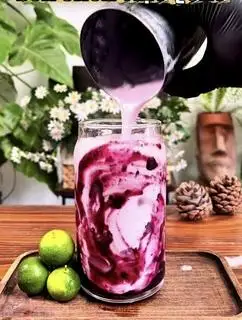 Hình ảnh SỮA CHUA LẮC VIỆT QUẤT