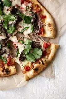 Hình ảnh Grilled Bell pepper & steak pizza