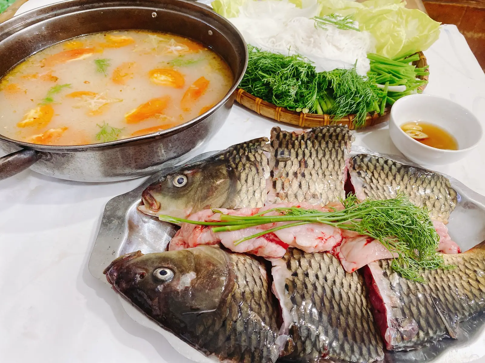 lẩu riêu cá chép size lớn  - 280.000 ₫ tại Làng Cua Đồng - Nguyễn Thị Minh Khai