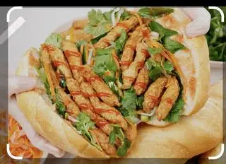 Hình ảnh Bánh mì chả cá-Đặc biệt 