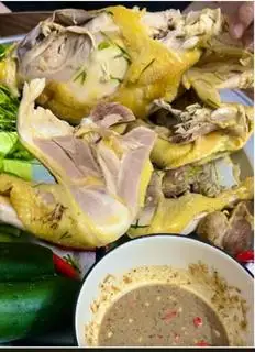 1/4 con gà xé phay - 1 cháo - 1 gỏi - 130.000 ₫ tại Thuỷ 24 - Miến, Cháo & Gỏi Gà Ta - Đặng Chất