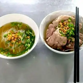 Hủ tiếu xương - khô - 67.000 ₫ tại Hủ Tiếu Nam Vang Thanh Thành Đạt - Đinh Tiên Hoàng
