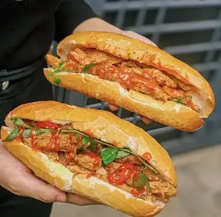 Bánh mì chả cá  - 35.000 ₫ tại Bánh Mì Hà Nội Tuấn Béo - Trần Quang Diệu