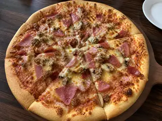 Hình ảnh Pizza thịt nguội