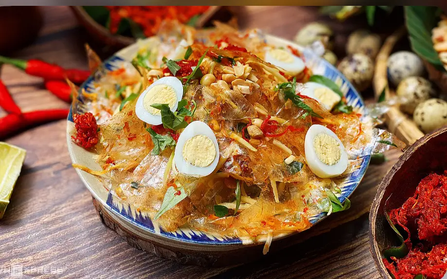 bánh tráng trộn sốt bò - 32.000 ₫ tại Dube - Bánh Tráng Nướng Mắm Ruốc Phan Thiết - Độc Lập