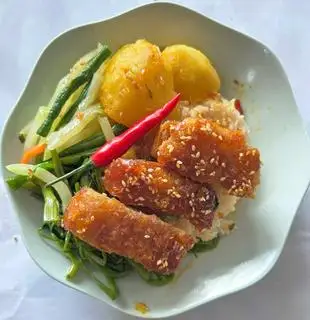 Cơm Heo Quay - 30.000 ₫ tại Cơm Chay Thập Phương - Hoàng Diệu 2