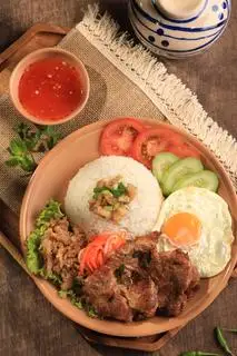 Cơm sườn trứng  - 65.000 ₫ tại Bếp Xoàn - Sương Nguyệt Ánh