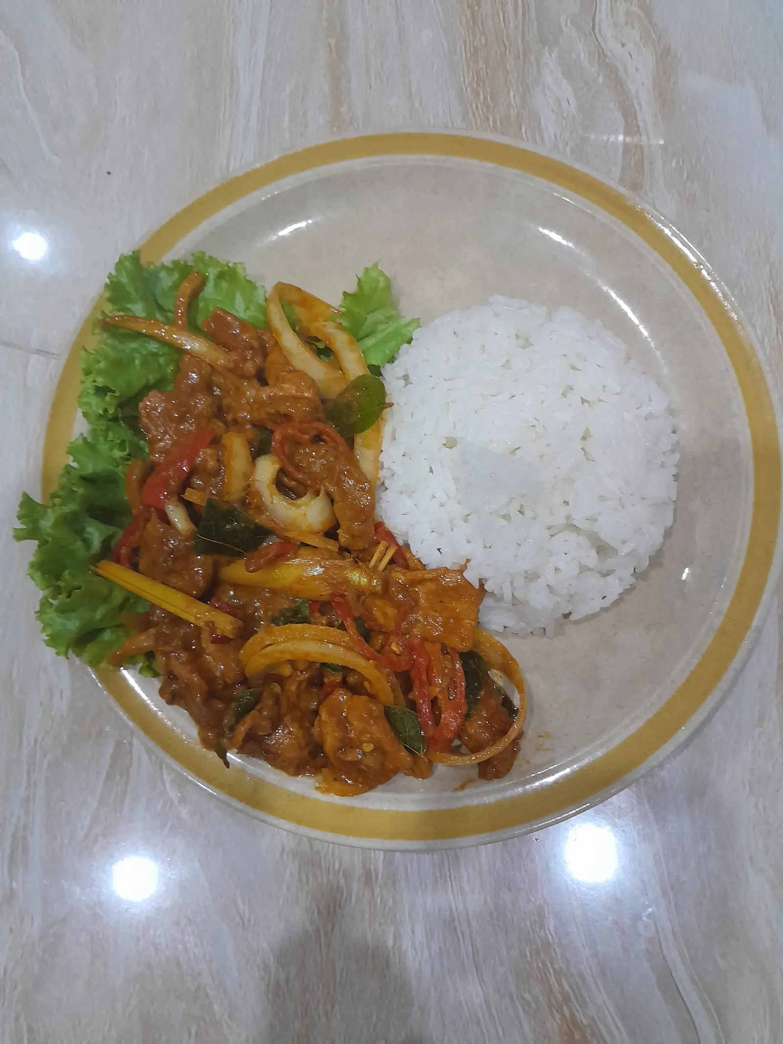 Cơm cari heo - 70.000 ₫ tại Cơm Gà Singapore Hải Nam - Lê Văn Lương