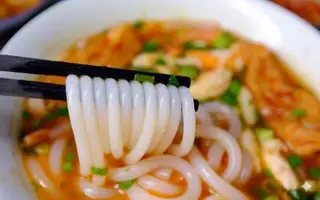 Bánh Canh Thêm - 10.000 ₫ tại Bánh Canh Tôm Út Tuyết - Cách Mạng Tháng Tám