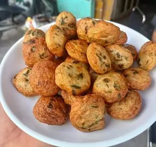 Chả cá đậu đũa  - 16.000 ₫ tại Tiệm Mì Trộn - Bé Nâu - Bùi Văn Ba