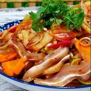 Hình ảnh Tại Heo Hun Khói Sốt Thái