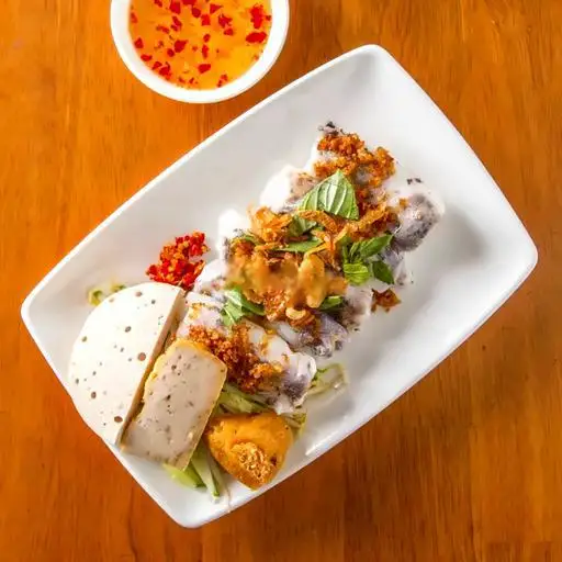 Bánh ướt truyền thống - 45.000 ₫ tại Bún Bò & Bánh Cuốn Nóng Cô Thảo - Đường 51