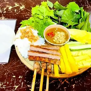 Combo Giảm 35K: Nem Nướng Đặc Biệt Kèm Nước Ngọt Bất Kỳ - 90.000 ₫ tại Nem Nướng Nha Trang Rincy - Trần Quang Diệu