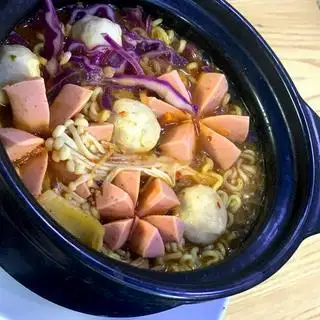 Hình ảnh Mỳ cay thập cẩm kim chi 