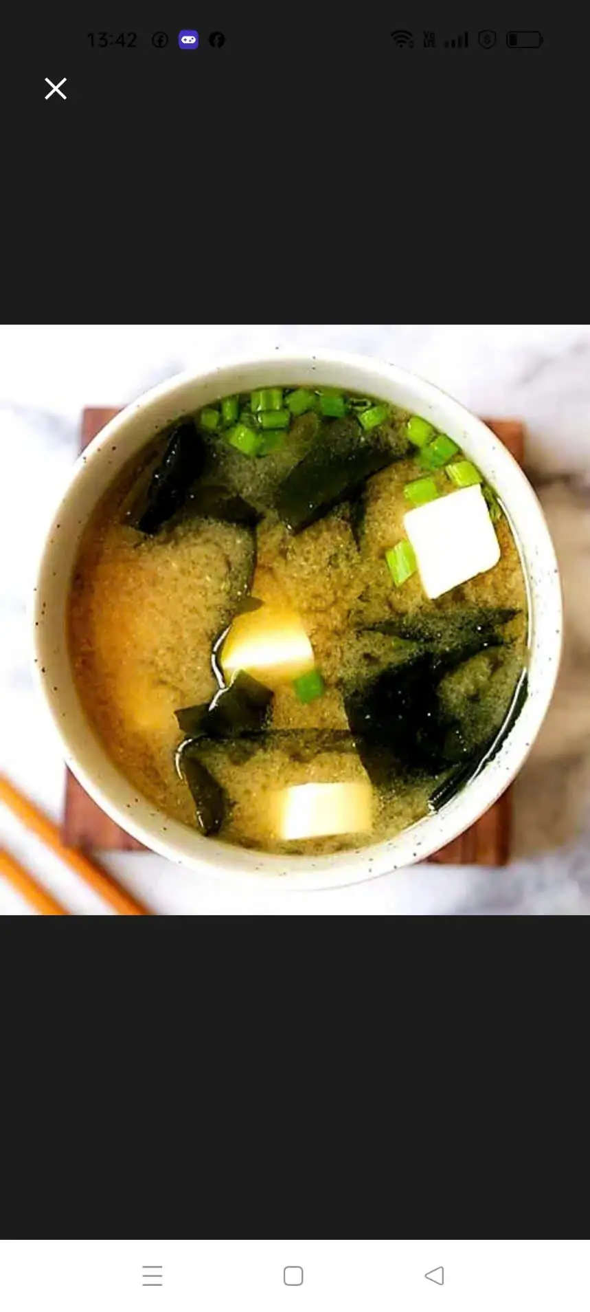 Soup Miso rong biển. - 49.000 ₫ tại Sushi Tokyo Deli - Sashimi & Salad - Vạn Kiếp