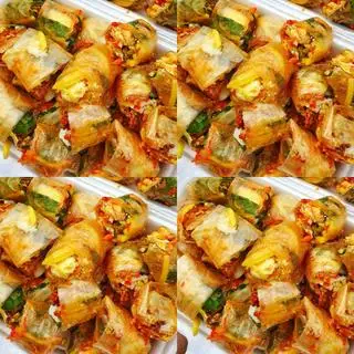 Hình ảnh Bánh Tráng Cuốn Full Topping