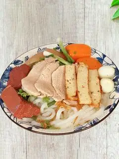 Hình ảnh BÁNH CANH THẬP CẨM GIÒ THỊT