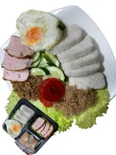 Hình ảnh Cơm nắm muối vừng chả trứng ốp la
