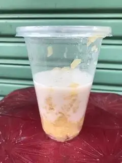 Chè bắp - 17.000 ₫ tại Quán Chè Cô Ba Sài Gòn - Trần Khắc Chân