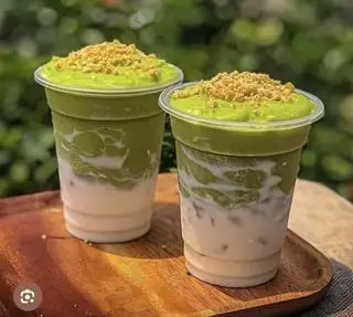 Hình ảnh Bơ già dừa non