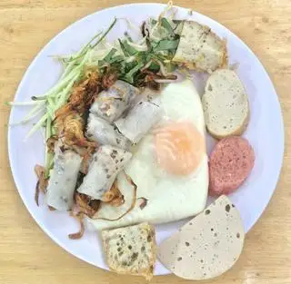 Hình ảnh Bánh cuốn trứng lòng đào - full topping