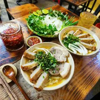 L1. Bánh canh bột lọc chả cá - 45.000 ₫ tại Bánh Tráng Nướng Bé Lùn - Đường Số 79