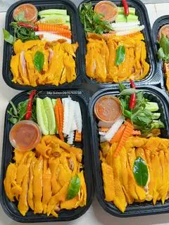 Hình ảnh Gà ủ muối lọc nửa con