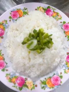 cơm thêm - 5.000 ₫ tại Cơm Tấm Lộc - Võ Thị Nhờ