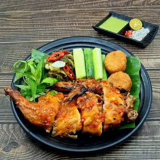 Hình ảnh Gà Nướng (1/2 Con)