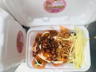 Bánh tráng cuốn - 30.000 ₫ tại Bánh Tráng Trộn Cô Hạnh - Tô Hiến Thành