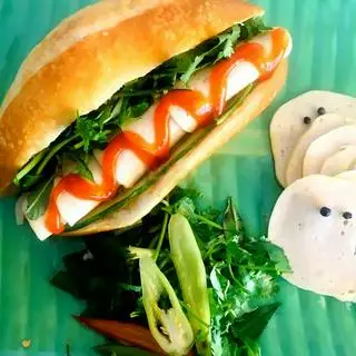 Bánh mì chả lụa - 29.000 ₫ tại Bánh Mì Tuấn Mập - Nguyễn Thị Nhỏ