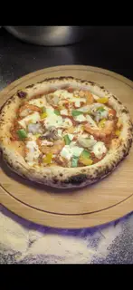 Hình ảnh Pizza seafood sốt cà chua - hải sản