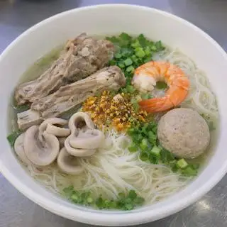Hủ tiếu thập cẩm - 45.000 ₫ tại Bún Mắm, Bún Riêu & Hủ Tiếu - Út Tiền - Phan Anh