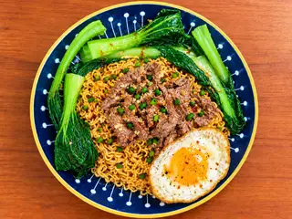 Hình ảnh Mì Trộn Bò + Trứng
