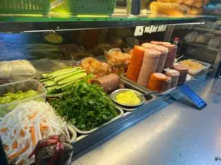 Bánh mì thịt chả  - 23.000 ₫ tại Bánh Mì Hà Nội Đức Hậu - Lê Văn Duyệt
