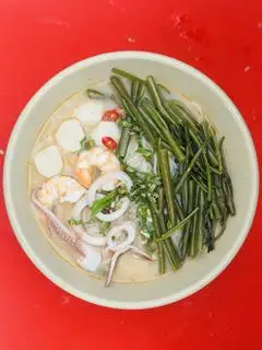 Hình ảnh bún thái tomyum hải sản 