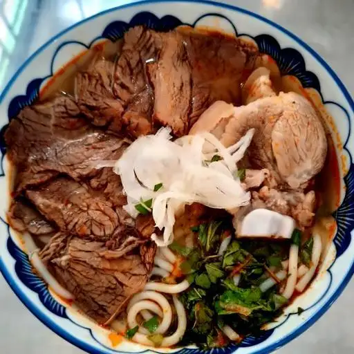 Hình ảnh Bún bò nạm - giò heo