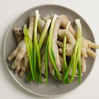Chân Gà Hấp Hành (10 chân) - 99.000 ₫ tại K.T Food - Gà Ủ Muối Hoa Tiêu & Chân Gà Sốt Thái - Trần Quang Cơ