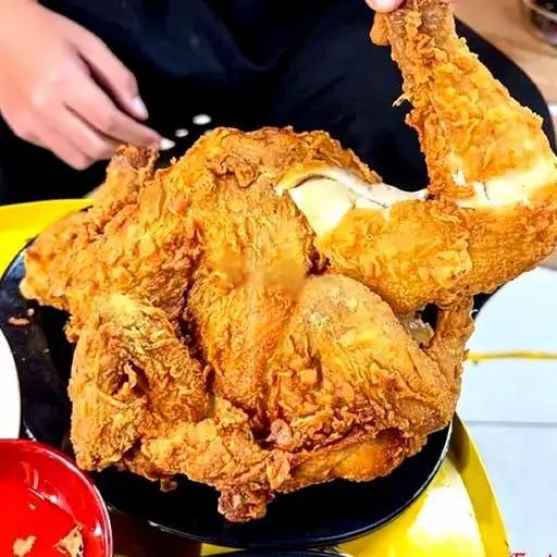 Hình ảnh Nửa Gà Nguyên Rán