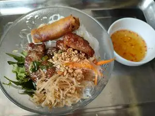 Bún Thịt Nướng Nem Nướng Chả Giò - 45.000 ₫ tại Bún Thịt Nướng Kim Ngân