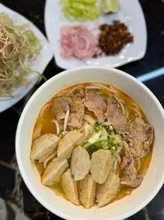 Hình ảnh Bún Bò Tái - Bò Viên