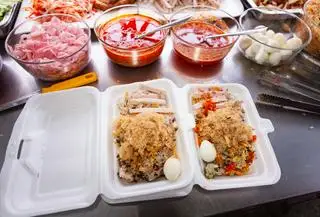 Xôi mặn hộp lớn - 30.000 ₫ tại Bún Thịt Nướng - Phan Huy Ích
