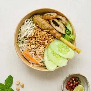 Hình ảnh Bún trộn nem lụi