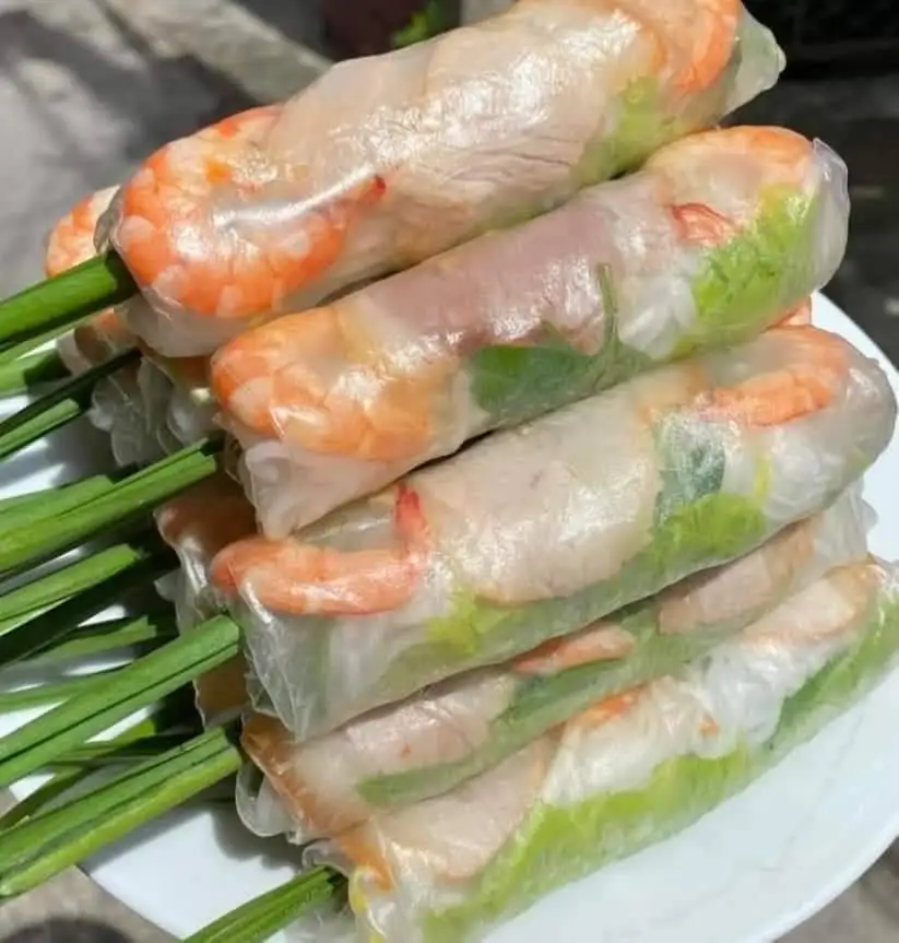 Gỏi cuốn tôm thịt - 10.000 ₫ tại Yummy House - Gỏi Cuốn, Ăn Vặt & Trà Các Loại - Hai Bà Trưng