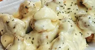 Gà sốt phô mai size M - 45.000 ₫ tại Gà Sốt Hàn Quốc HV Food - Đường 11