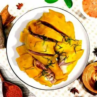 Hình ảnh Gà ủ muối (1/2 con)