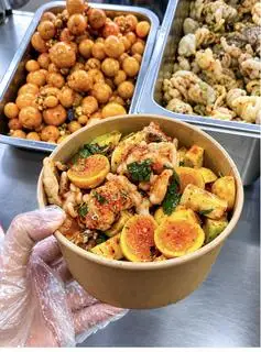 Hình ảnh chân gà sốt thái tú mỡ